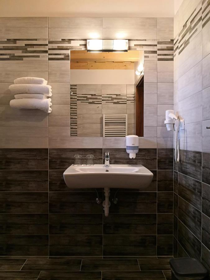 Margareta Panzio Hotel Horvatzsidany Luaran gambar